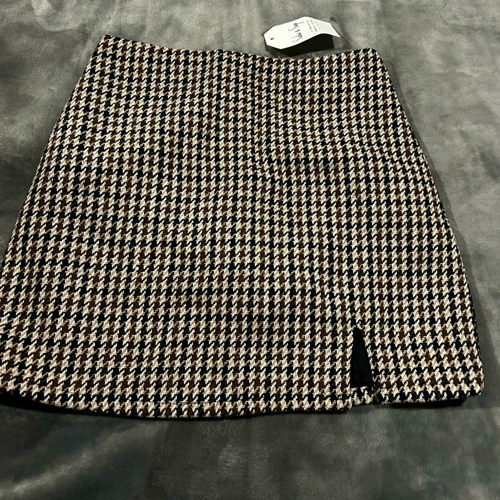 brown houndstooth skirt
